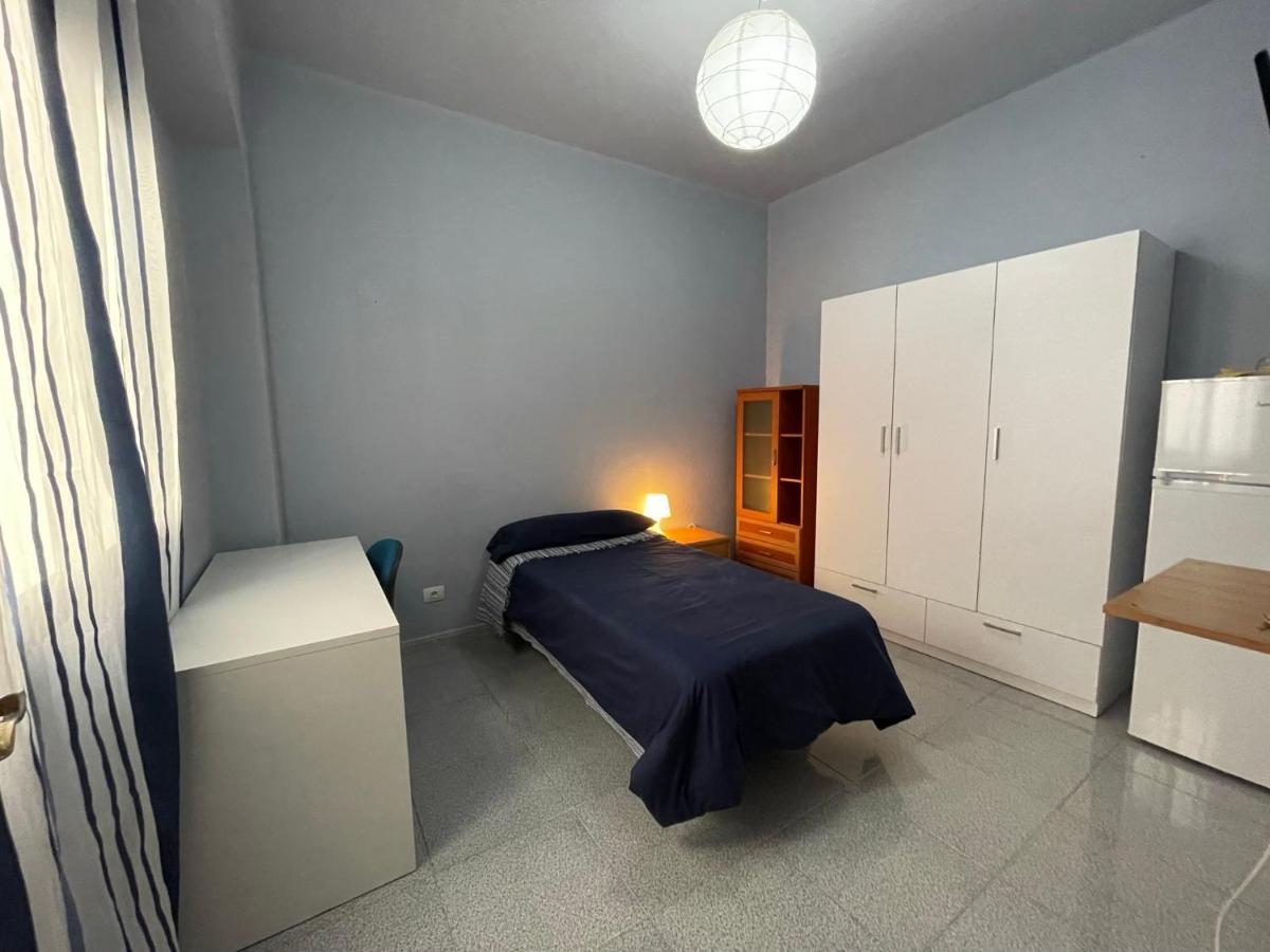 Central, quiet&comfortable room, breakfast Las Palmas de Gran Canaria Extérieur photo