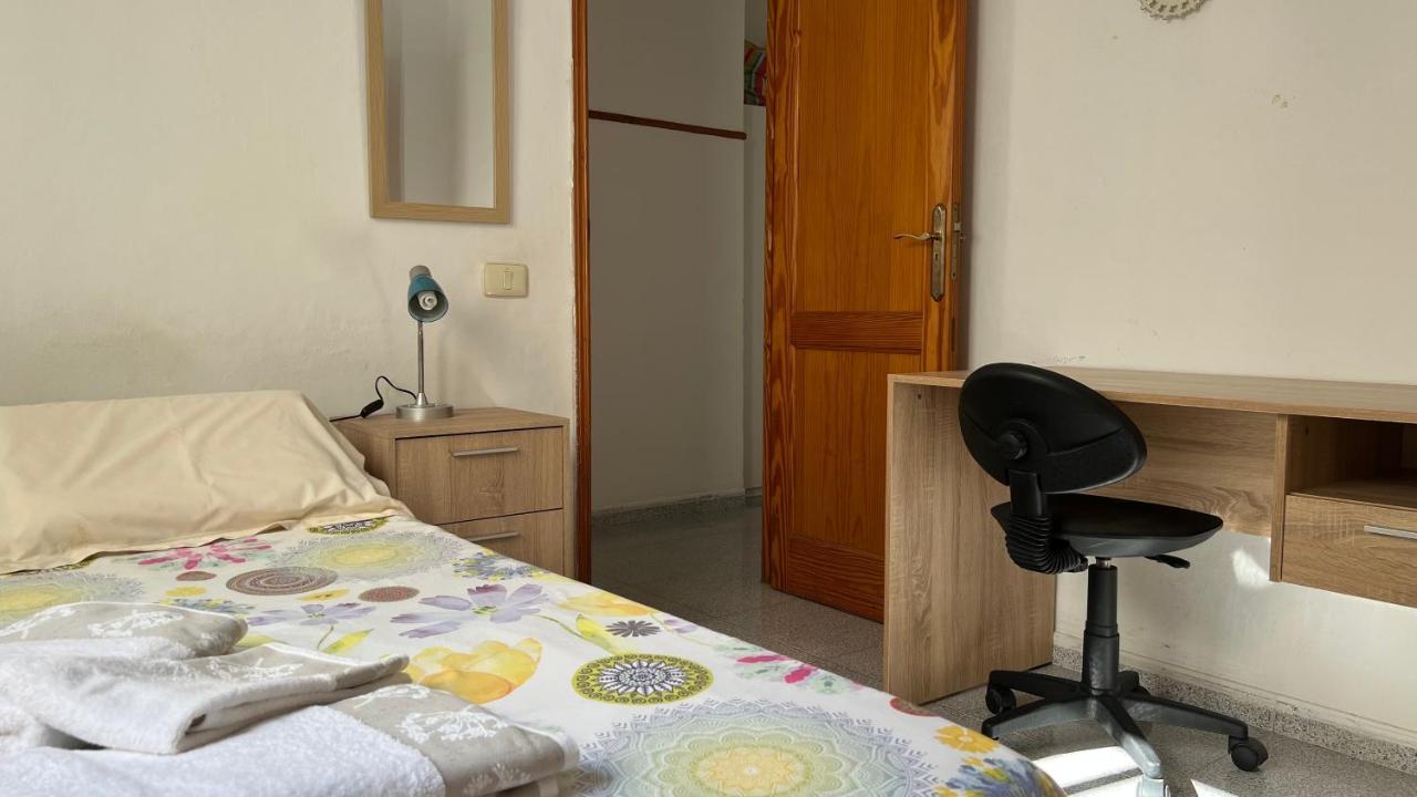 Central, quiet&comfortable room, breakfast Las Palmas de Gran Canaria Extérieur photo
