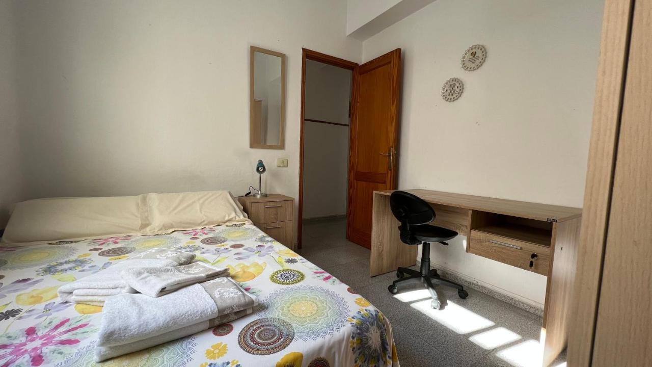 Central, quiet&comfortable room, breakfast Las Palmas de Gran Canaria Extérieur photo
