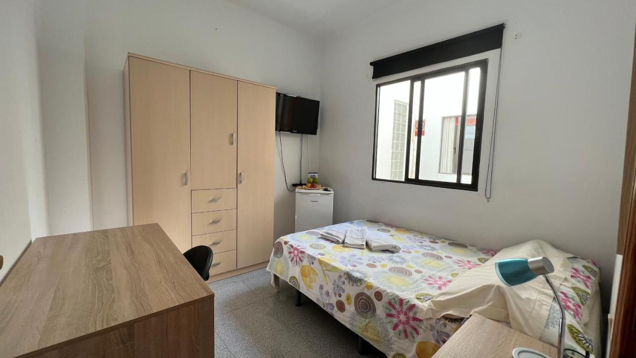 Central, quiet&comfortable room, breakfast Las Palmas de Gran Canaria Extérieur photo